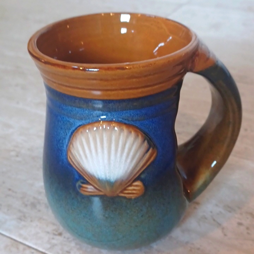 Cape Shore Beach House Ombre Shell Handwarmer Mug